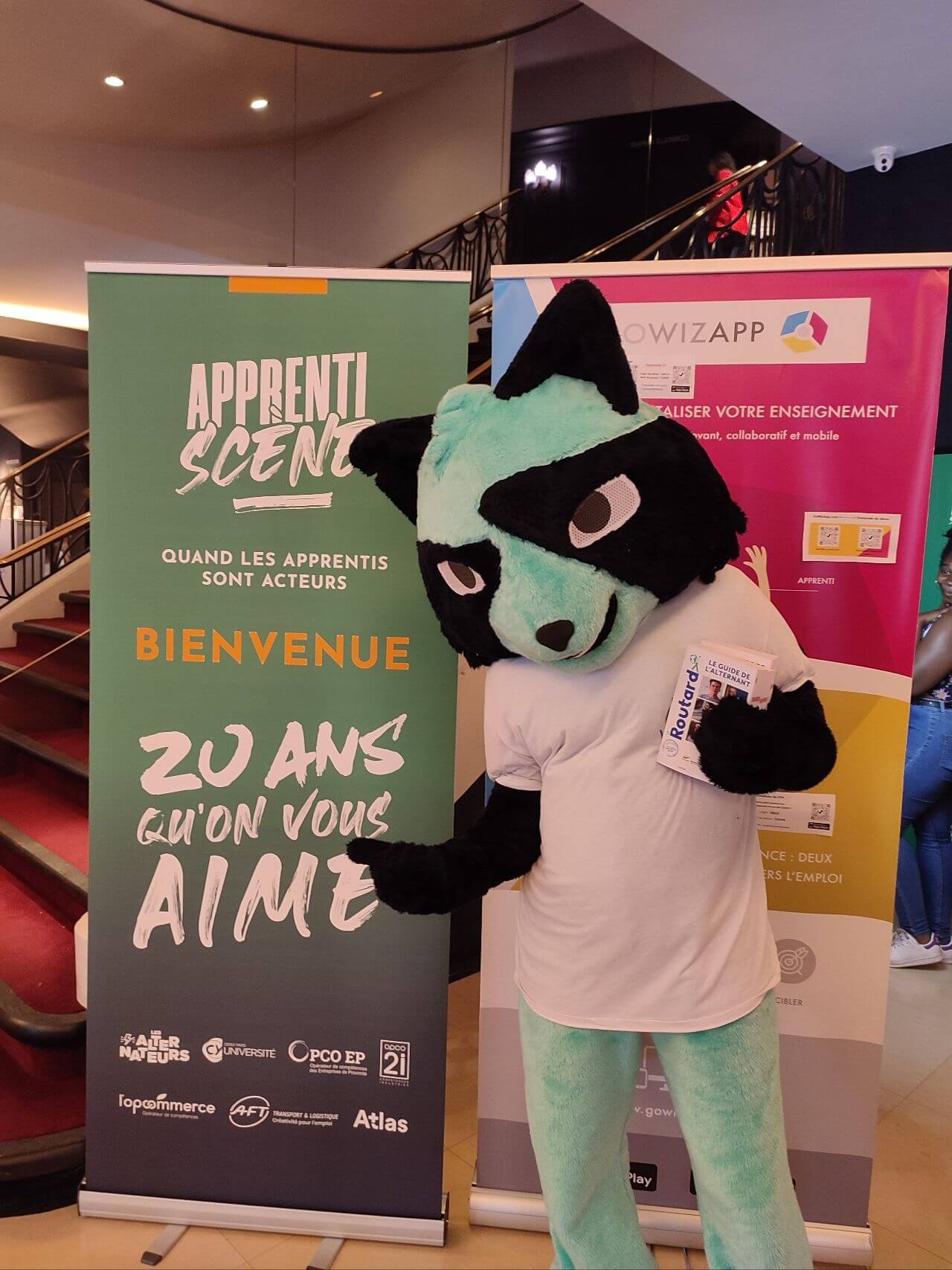 apprentiscene 2022 photo walt kakemono